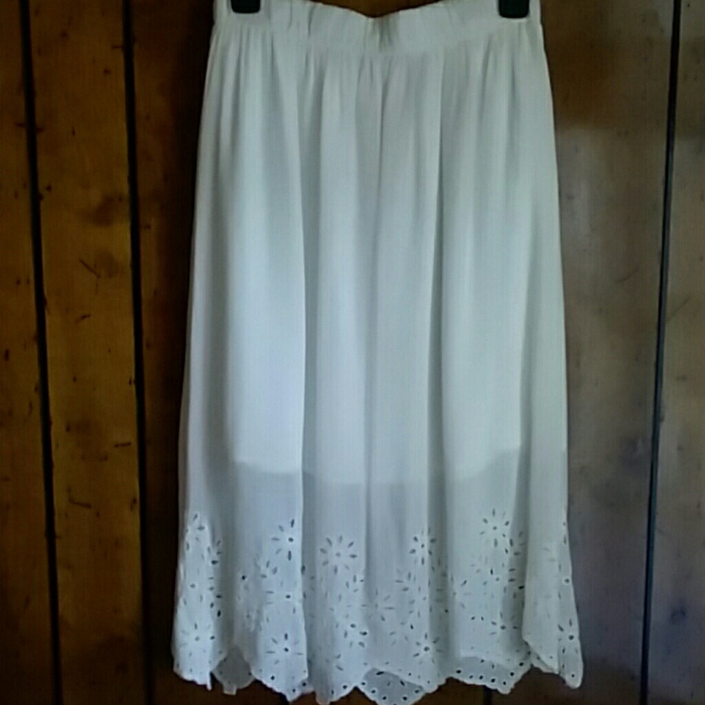 Zara ivory color skirt